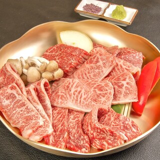 旨味溢れる黒毛和牛を自家製ダレで満喫。日替わり希少部位もあり