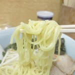 関取ラーメン 竜軒 - 麺・アップ
