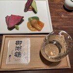 銀座 真田 - 樽酒と７種類の前菜は相性ピッタリ！