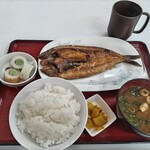 四日市ヒモノ食堂 - やめられない朝食