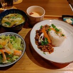 Coco-Nuts Fukuoka Cafe & Dining - 