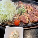 ひこま豚食堂＆ファーマーズショップ - Bigトンテキ定食 /1000