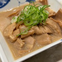 菅乃屋 銀座通り店 - 馬すじ煮込み