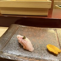 伊勢鮨 - 