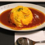 ウワサのオムライス様 - デミソースオムライス968円（税込）