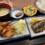 徳田酒店 - 鯖と唐揚げ定食900円 冷奴、いぶりがっこもついてくる。優秀。
