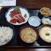 まる信 食堂