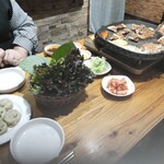 韓国家庭料理 炭火焼肉 しんちゃん - 