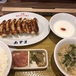 Ganso Sendai Hitokuchi Gyouza Azuma - 餃子定食