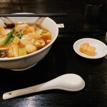 菜福楼 - 忘れられたルーロー飯。