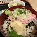 鴨川港　魚魚組 - 料理写真:ネギトロ丼