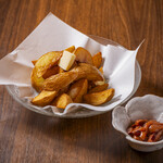 Butter fried potatoes (with salted fish)