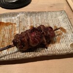 鳥しき - ハツ元