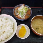 もつ煮 太郎 - 煮込定食(普通定食)900円