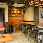 秀徳市場マルマサ - カウンター テーブル