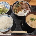Kitashinchi Tsukishiro - ランチの定食温玉付1400円