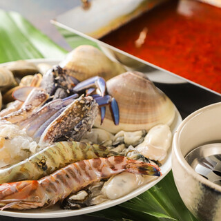 【美味又辣】严选时令食材的「海鲜火锅」最适合寒冷的季节♪