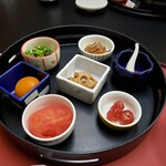 笹月 - 前菜　(蓋開放)