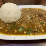 かえる食堂 - 豆カレー＋キーマの肉トッピングの図