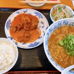 Ajihei - 日替わりハッピーランチセット 930円
                        麺1玉、みそ