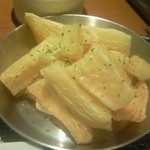 ナトレーザ - マンジョッカ。キャッサバを使った新食感のポテトフライ