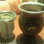 ナトレーザ - サービスのマテ茶。飲むサラダと呼ばれているそうです。器もブラジルの伝統的なものだそうです