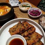 VEGEGO オヌレシクタン&CAFE - 海鮮チヂミ＆海老とアサリのスンドゥブ定食