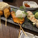 魚～ずまん - 魚串(タルタル、鮭の西京焼き、まぐろねぎま)