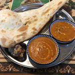 Tandoor - チキンティッカターリー(チキン、ダル、中辛)1,350円＋ラッシー100円