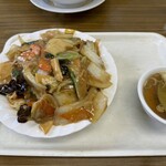 市場食堂 中華 美山 - 五目焼きそば(普通盛り)