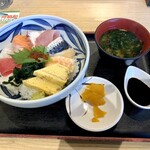 寿司処 ここも - ◆ 彩り海鮮丼 ¥1408-