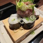 Atemaki Sushi To Yasai Kushimaki Naruto - ねぎとろ涙巻き　辛くなかった。