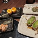 Atemaki Sushi To Yasai Kushimaki Naruto - 串焼き