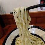 俺の中華たなか家 - ツルツル♬ピカピカ✨の「自家製太麺」はそのまま食べてもとても美味♥　そう❗麺が旨い❗❗(^_-)-☆