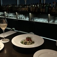 R restaurant & bar - 