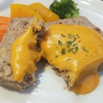 キッチン ブルー グローブ - テリーヌをカットします