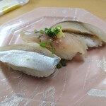 廻り寿司 しゅん - 光三昧(小肌 鯵 〆鯖) 270円