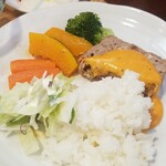 キッチン ブルー グローブ - ご飯、サラダを乗せて