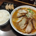 鳴子飯店 - 