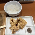 Taishuu Chuukasoba Kiraku - 半から揚げ、小ライス