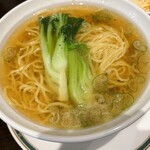 四川厨房 美 - 蒸鶏麺（正油）…税込890円