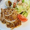 Vidhiya Kafe Umedaten - しっかりした味わいの豚肉と玉葱。