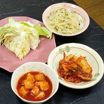 焼肉 済州 - サービスのお通し4種