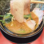 豚骨醤油ラーメン 王道家 - 