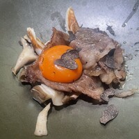 ニュー松坂 新宿店 - 黒毛和牛のロースすき焼き