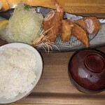 Ponchi ken - ミックスフライ定食　2200円！