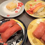 にぎりの徳兵衛 - 本鮪赤身　つぶ貝　ずわい蟹　中トロ