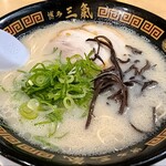 Hakata Sanki - 白ラーメン690円