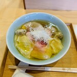 飯田商店 - わんたん入りしおチャーシュー麺　2,700円