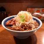 らーめん こじろう - ラーメン（麺カタ、麺マシ、豚マシ）